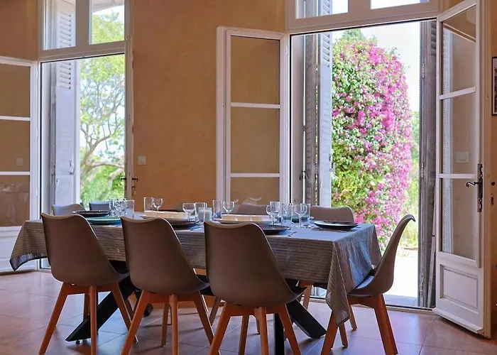 Maison De Maitre Centre Hyeres